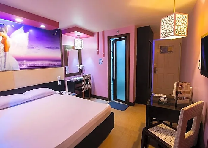 Отель Dreamworld Pinas Манила