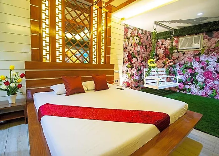 Отель Dreamworld Pinas Манила